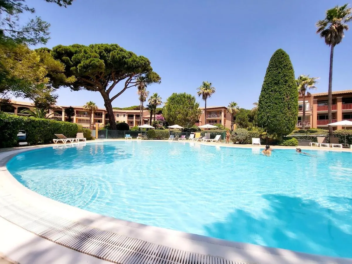 Studio 4 Personnes Sur La Presqu'Ile De Giens Avec Piscine Et Acces Direct Sur La Plage Hyeres Apartment