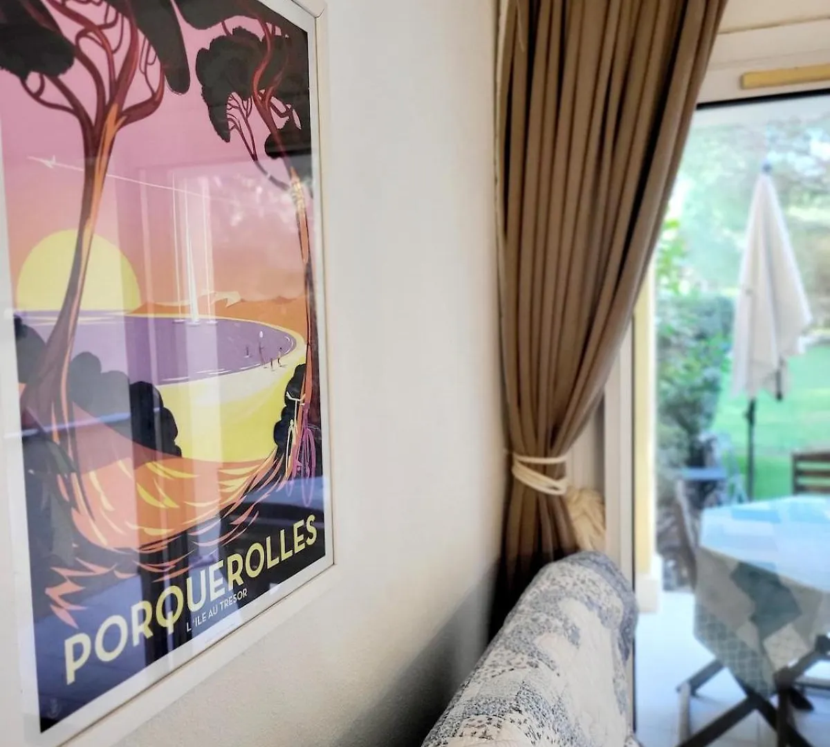 Apartment Studio 4 Personnes Sur La Presqu'Ile De Giens Avec Piscine Et Acces Direct Sur La Plage Hyeres France
