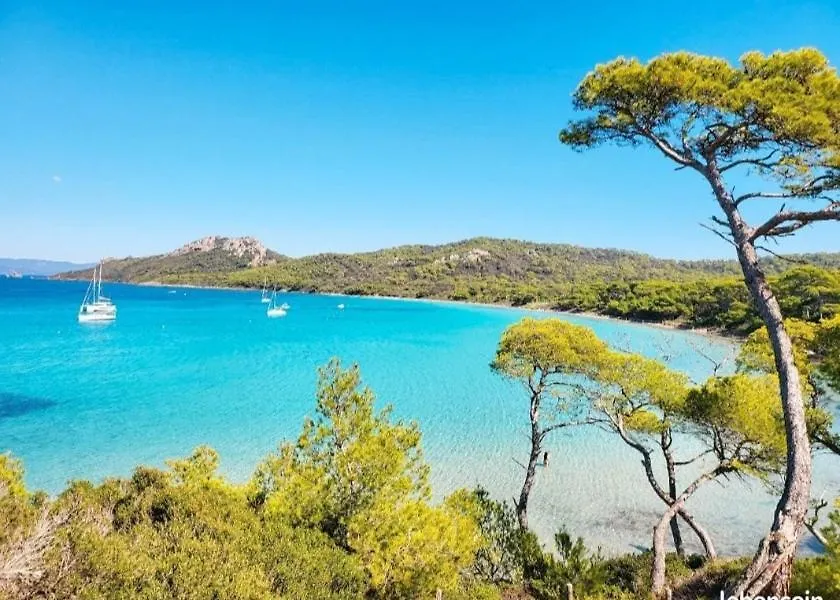 Studio 4 Personnes Sur La Presqu'Ile De Giens Avec Piscine Et Acces Direct Sur La Plage Hyeres