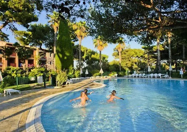 Studio 4 Personnes Sur La Presqu'Ile De Giens Avec Piscine Et Acces Direct Sur La Plage Hyères 0*,